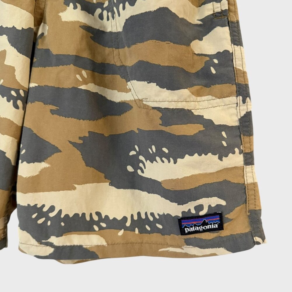 Patagonia Baggies Longs Hybrid Shorts Tan Tiger Camo Boy's Small Swim Gorpcore - Picture 6 of 9